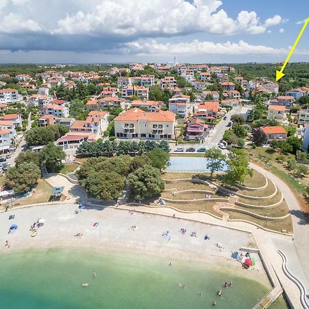 Apartment Tina By The Beach Pjescana Uvala Eksteriør bilde